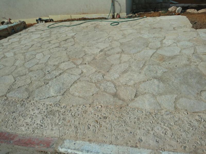 -58- אבן מדרך ישראלית גודל קטן מחוספס