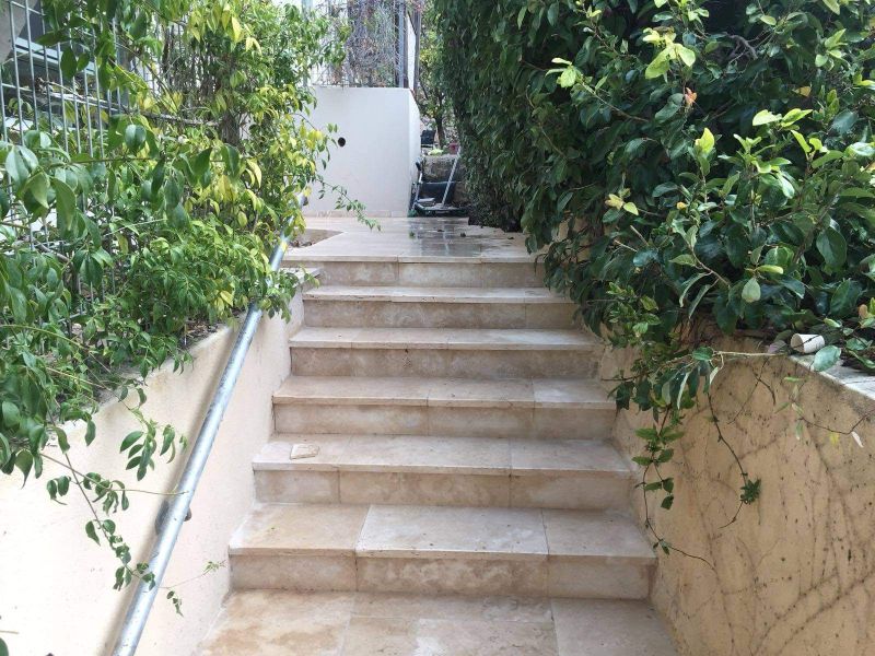 -45- מדרגות טרוורטין מדיום 3 ס